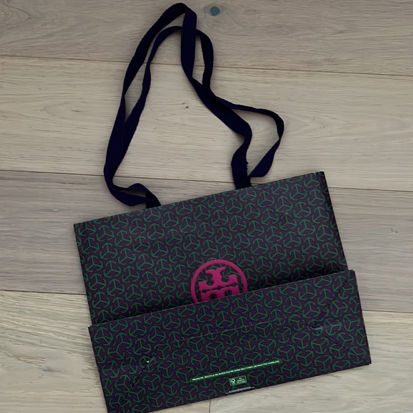 Tory Burch Gift Bag - Picture 3 of 5